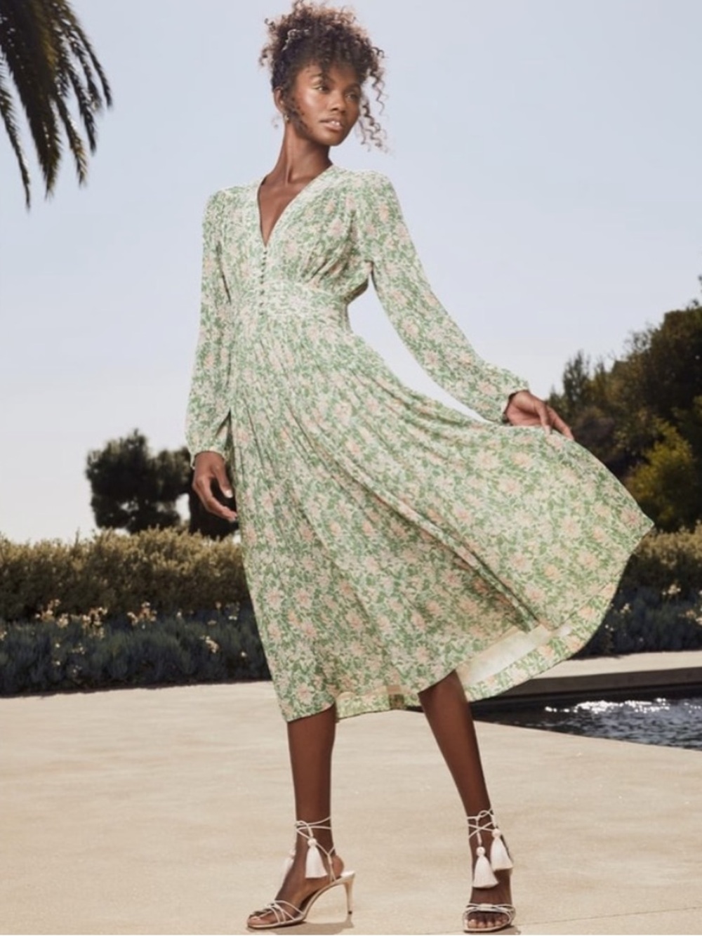 Lulus Garden Dancer Bright‎ Floral Print Pleated Long Sleeve Midi Dress Medium